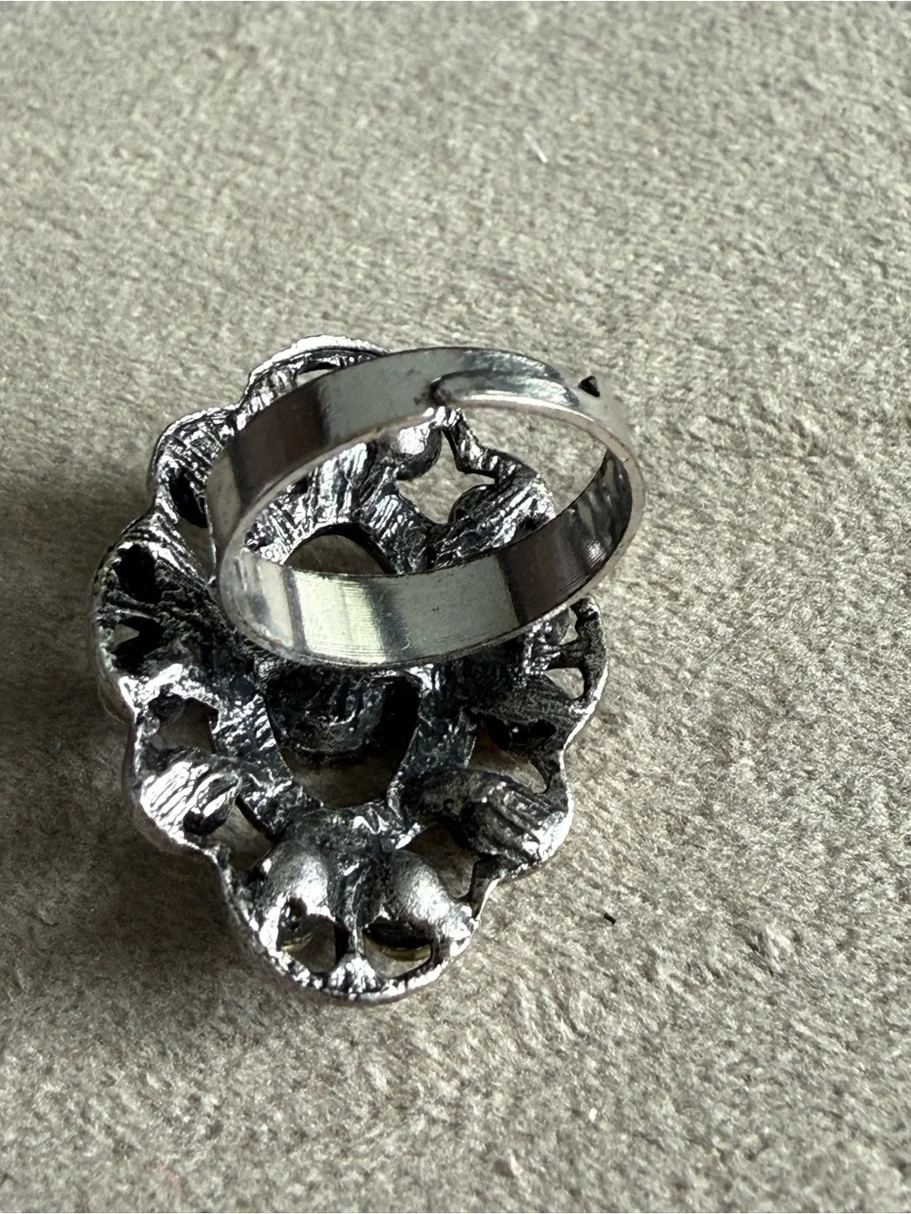 Vintage-Inspired Silver Ring with Clear and Pale Yellow Stones - Women Jewelry